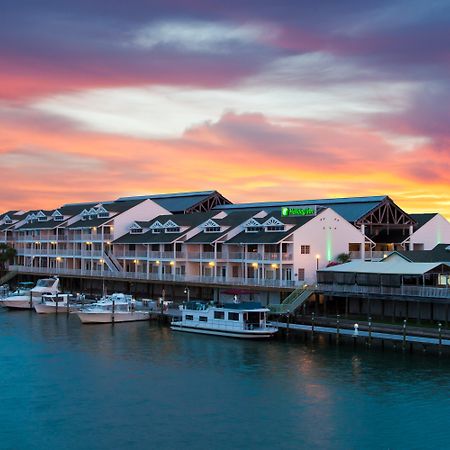 Holiday Inn & Suites Clearwater Beach S-Harbourside Exterior photo