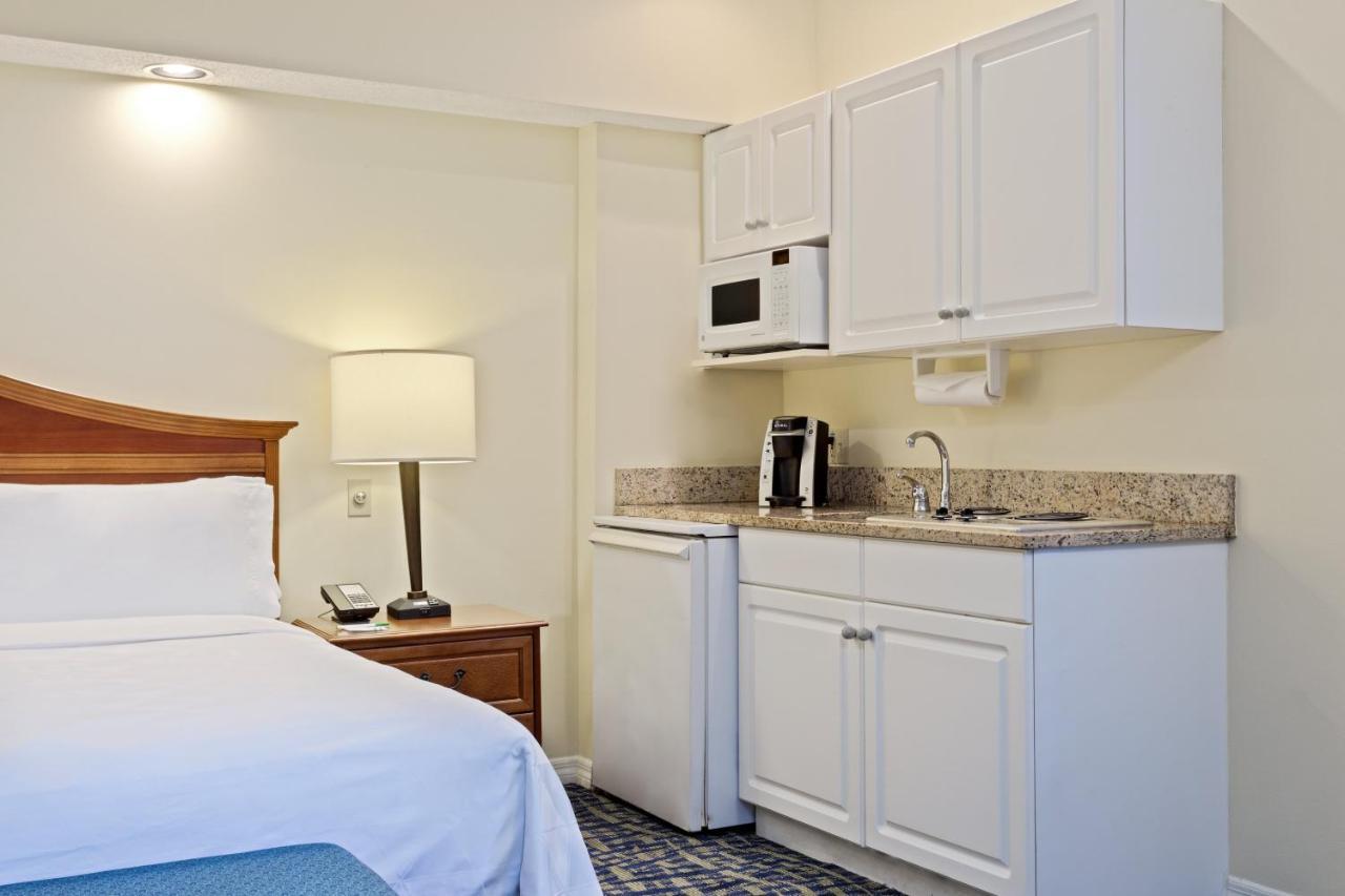 Holiday Inn & Suites Clearwater Beach S-Harbourside Exterior photo