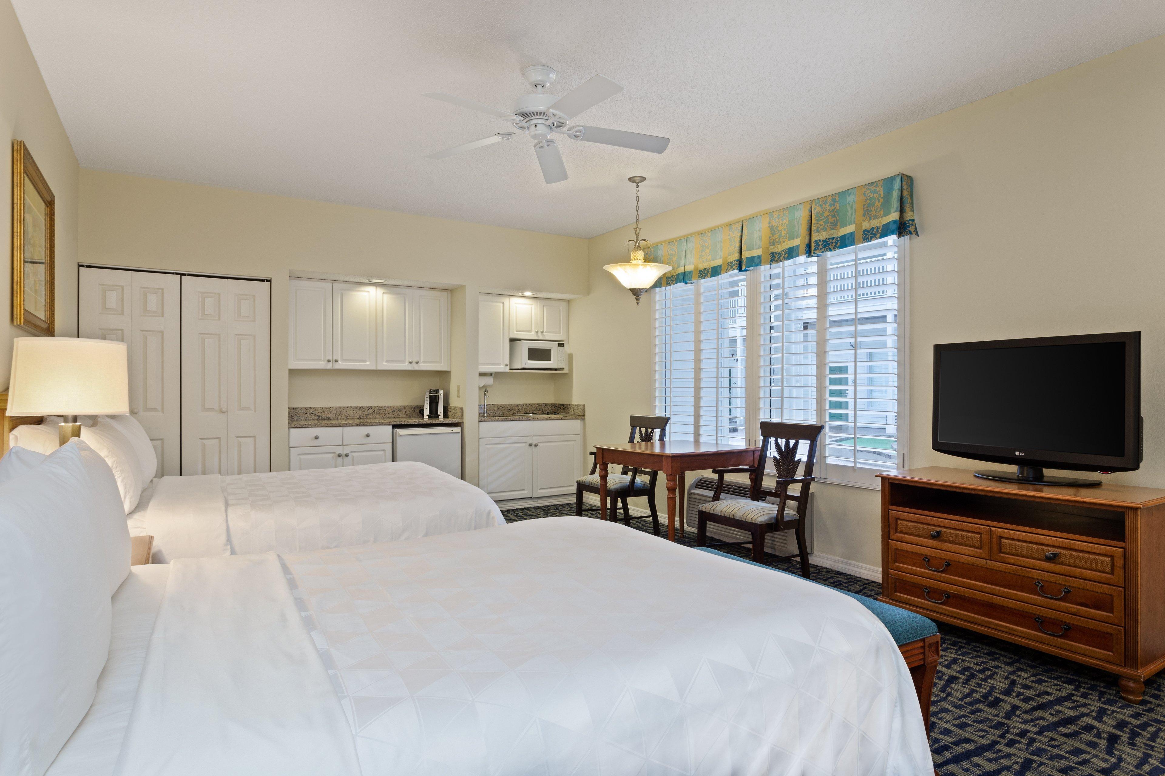 Holiday Inn & Suites Clearwater Beach S-Harbourside Exterior photo